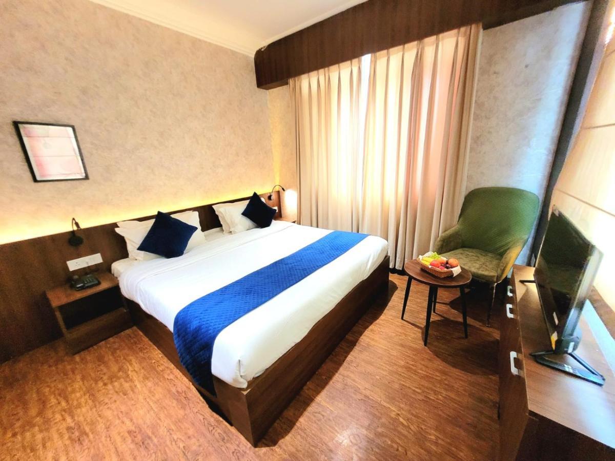 Hotel Royal Plaza Srinagar  Luaran gambar