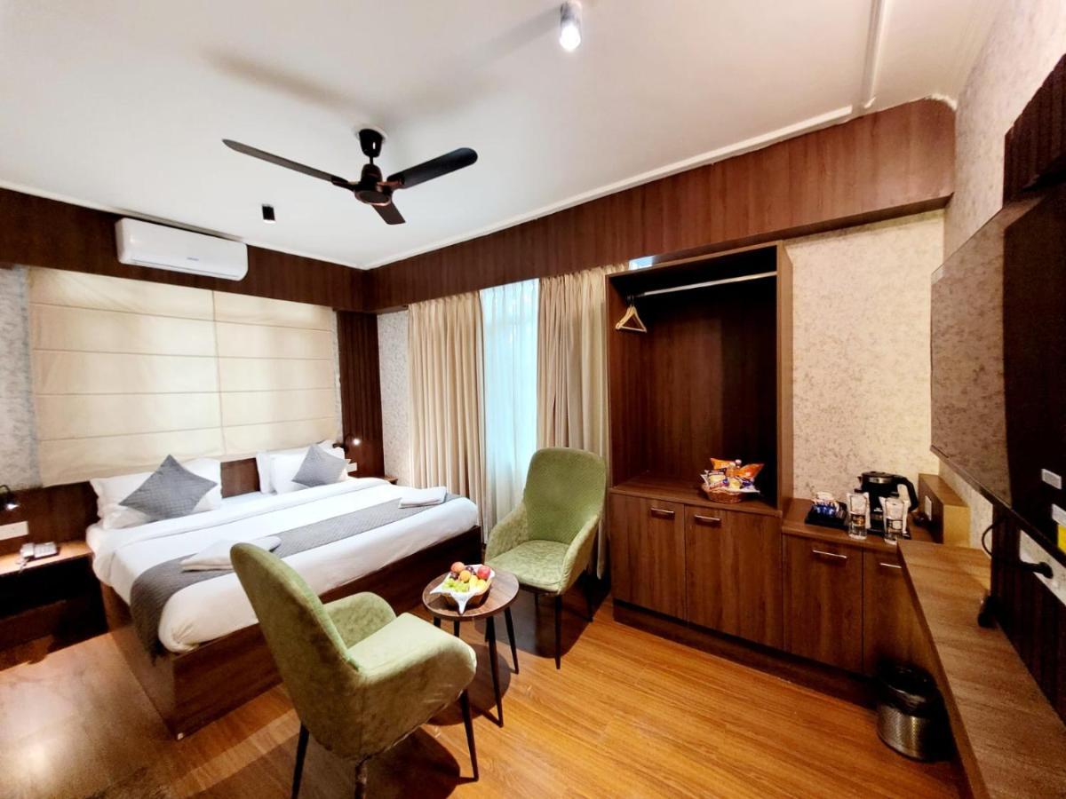 Hotel Royal Plaza Srinagar  Luaran gambar